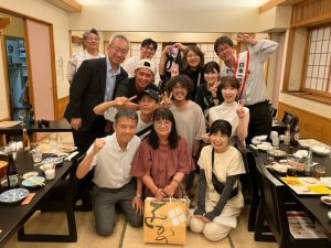 北郷さんを囲んで